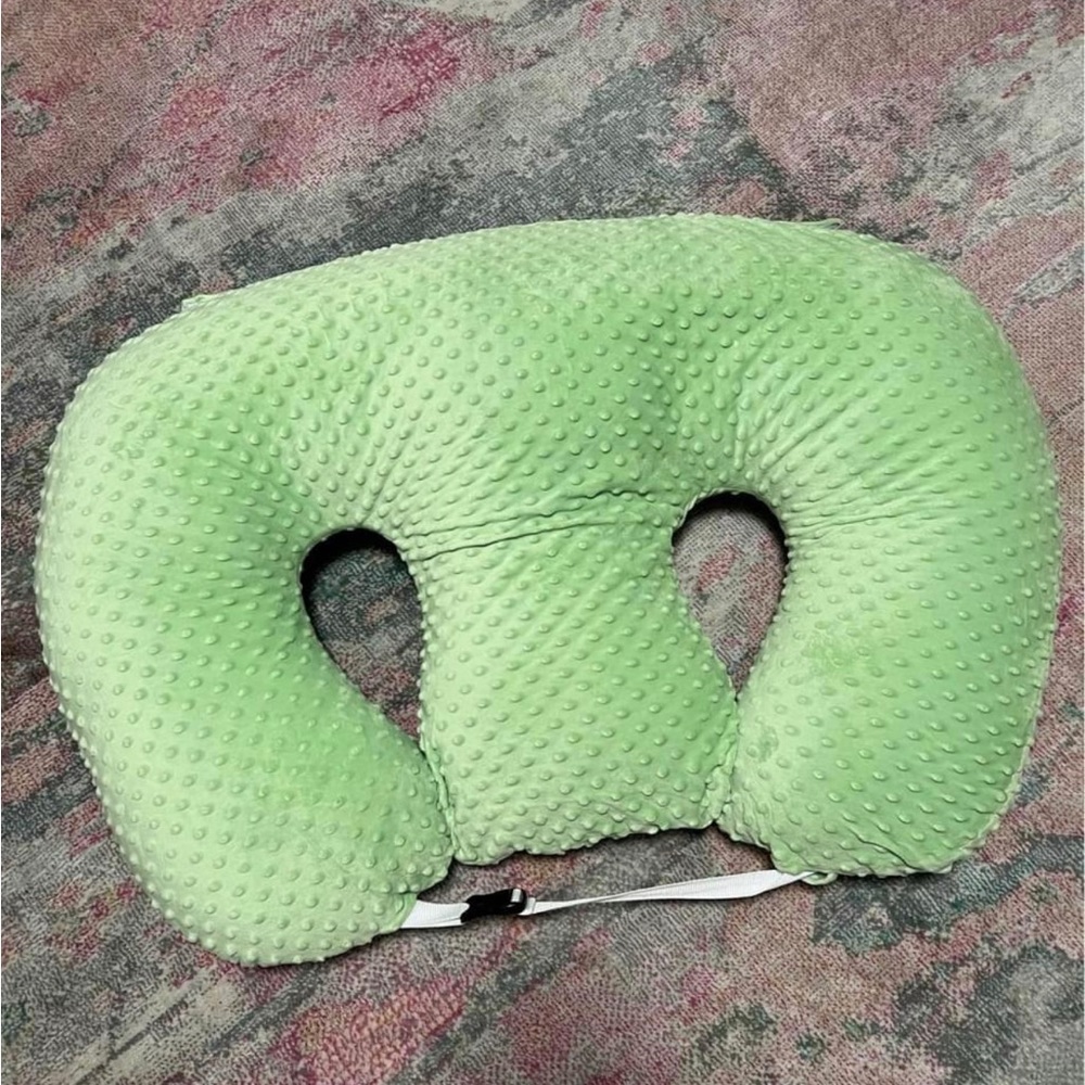 Twin Z Pillow